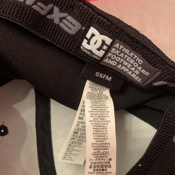 New DC Hat - Picture 2 of 6